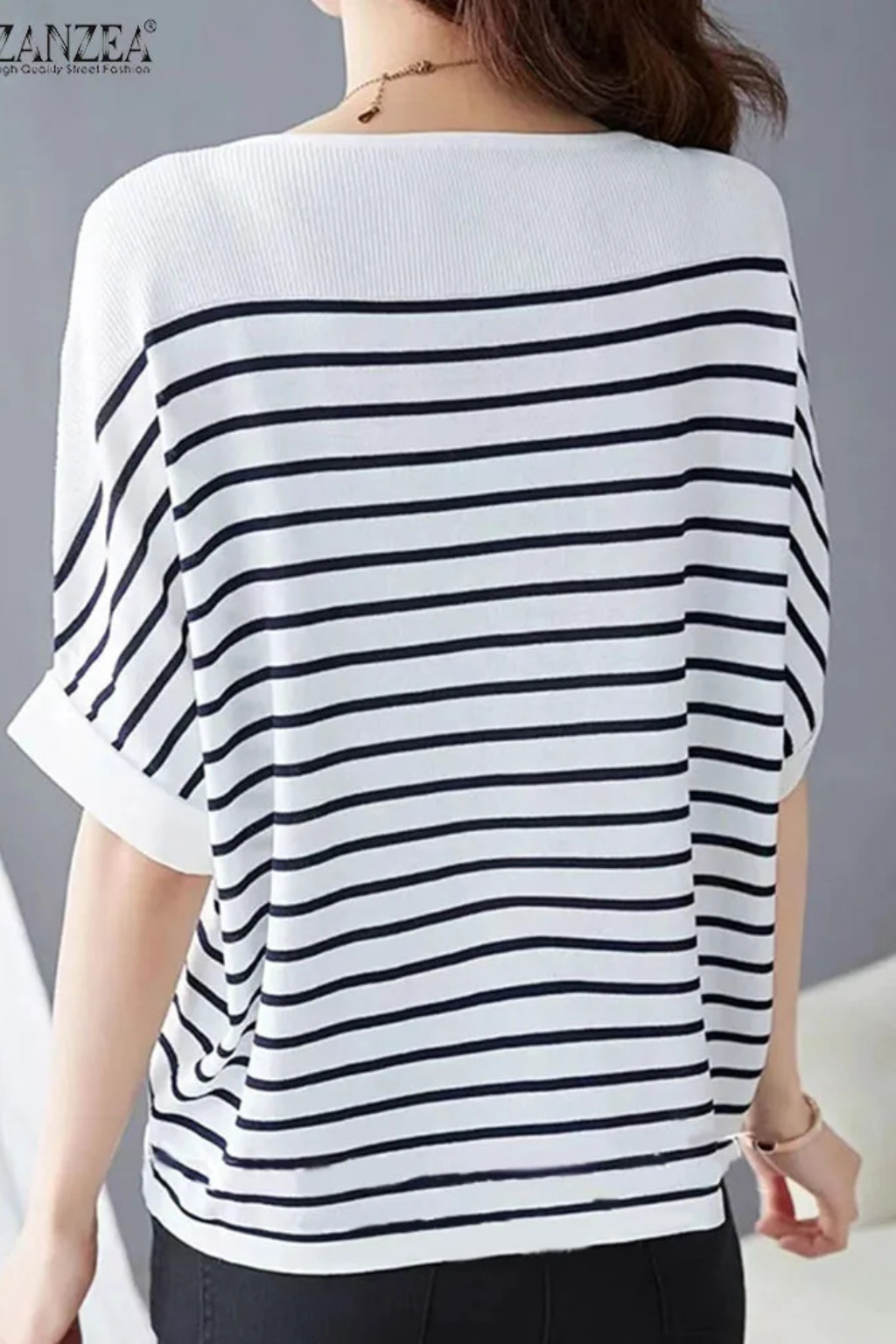 Camiseta de Rayas para Mujer con Cuello Redondo y Ajuste Oversize