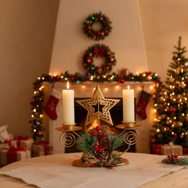 Set de 3 Candelabros de Hierro para Velas Cónicas con Adornos de Pino y Bayas