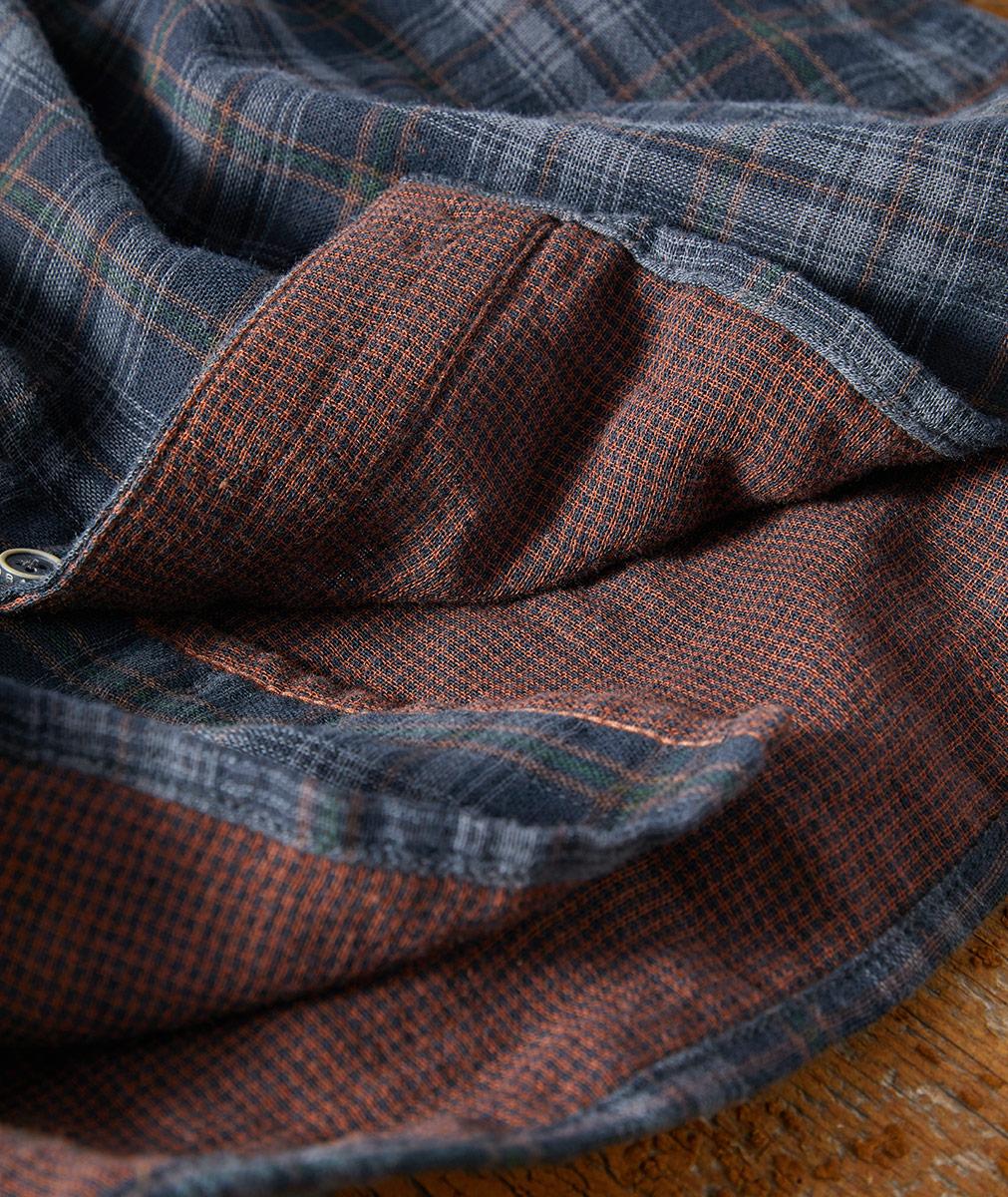 Camisa de Hombre con Cuello en Punta Botonadura Delantera y Estampado a Rayas