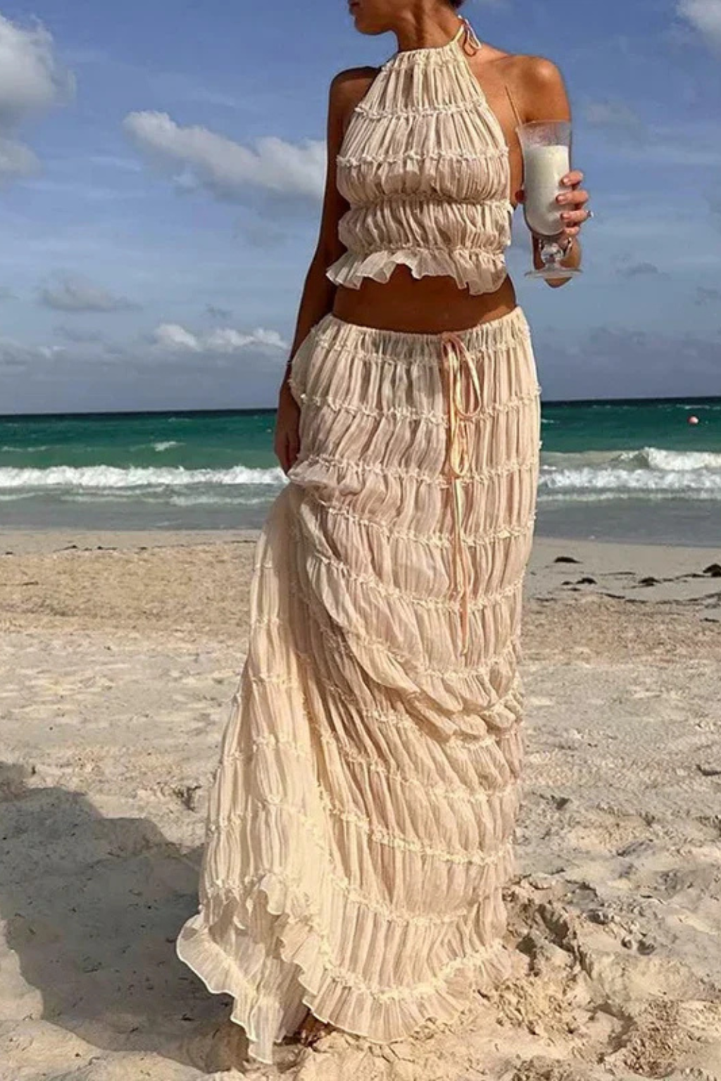 Conjunto de Dos Piezas para Mujer con Top Halter Fruncido y Falda Larga Fluida