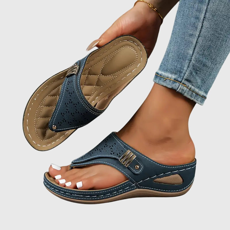 Sandalias de Dedo para Mujer Chanclas con Cuña y Detalles Perforados