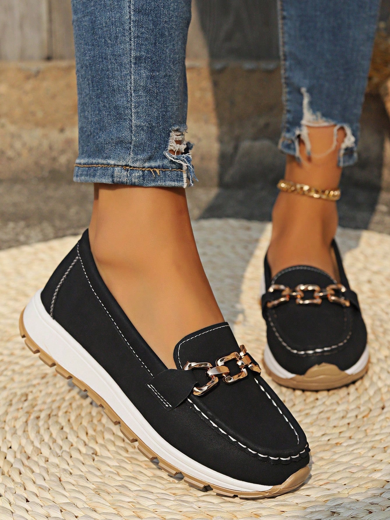 Mocasines para mujer — Zapatos planos con hebilla de eslabones para oficina