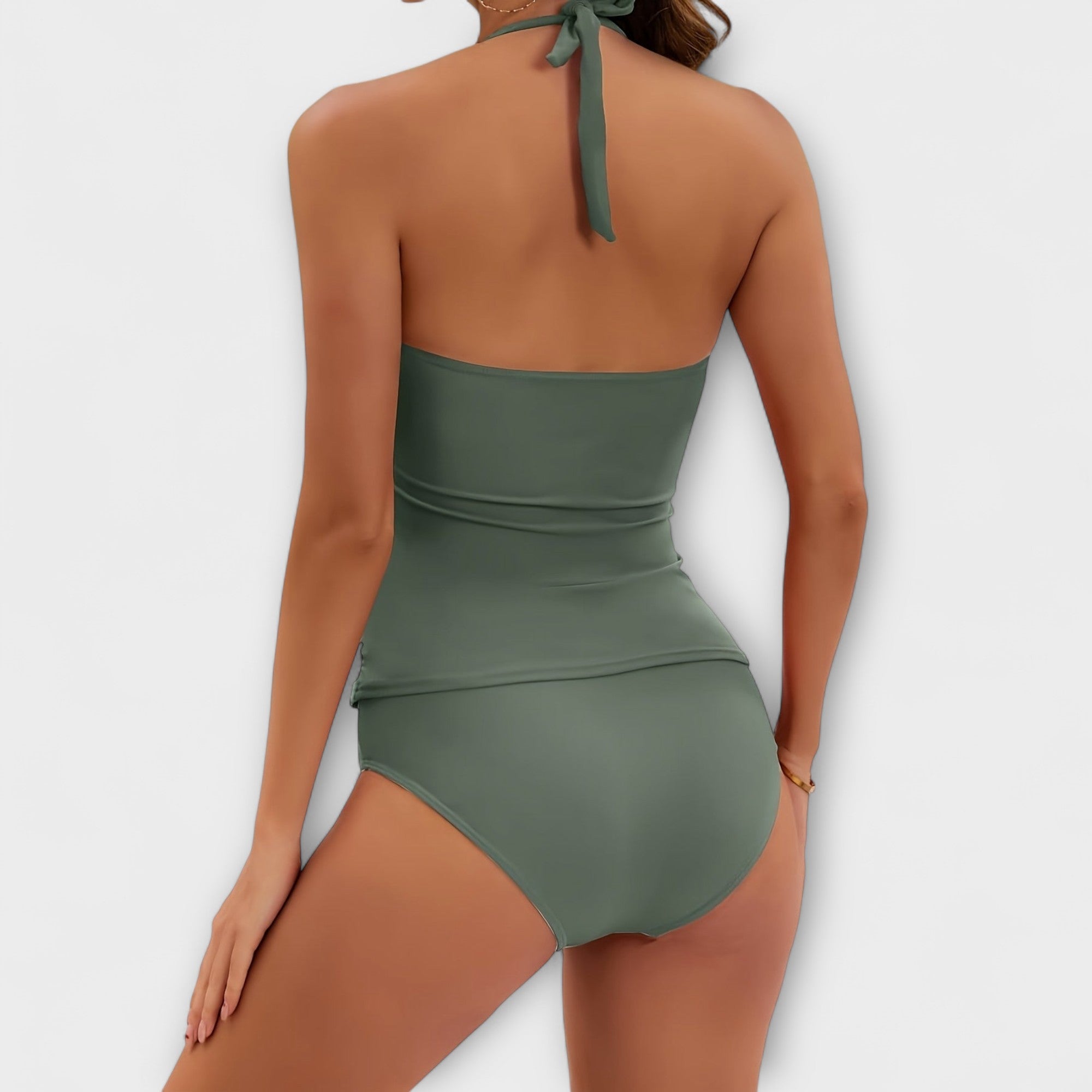 Bañador de Dos Piezas para Mujer con Cuello Halter y Detalles Metálicos Dorados