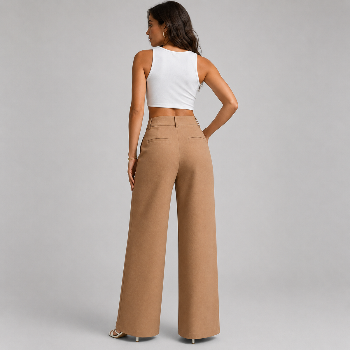 Pantaloni eleganti da donna a vita alta con pinces e gamba larga