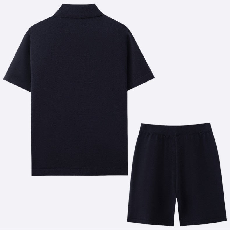Conjunto para hombre de camisa de punto y pantalones cortos — vacaciones