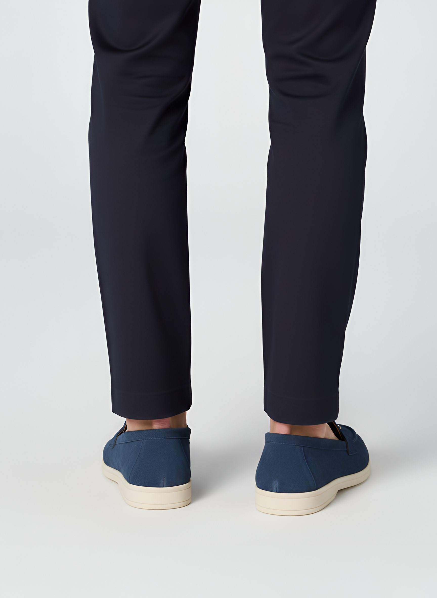 Mocassins en daim pour femme avec ornement à pompons et semelle en caoutchouc