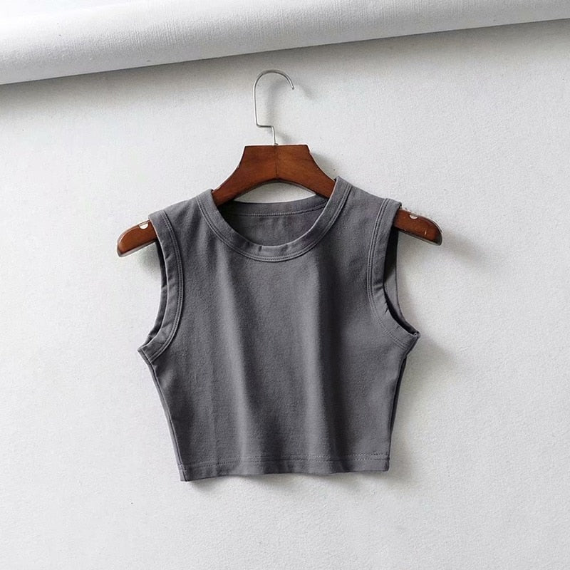 Crop top sin mangas | blusa corta versátil para verano