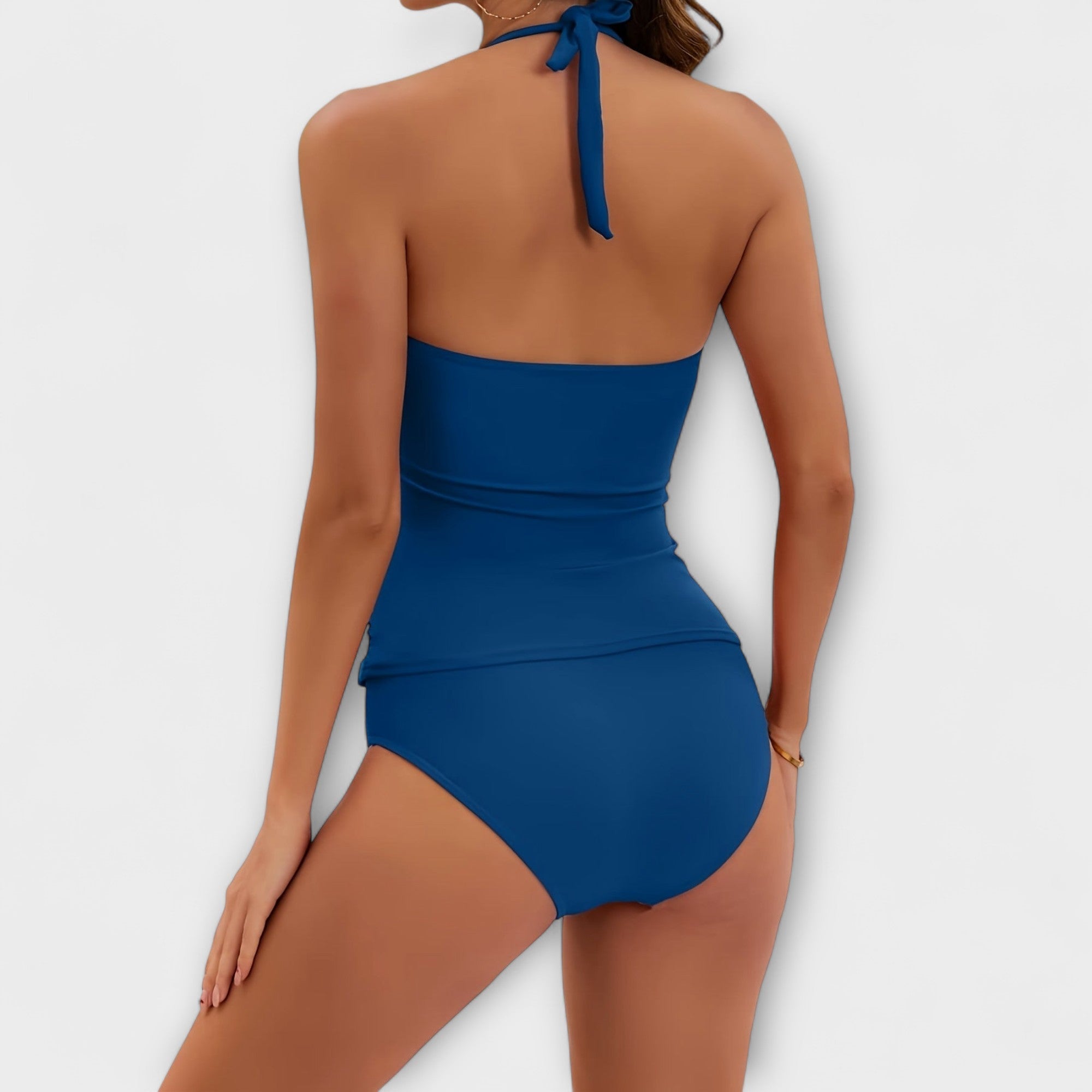 Bañador de Dos Piezas para Mujer con Cuello Halter y Detalles Metálicos Dorados