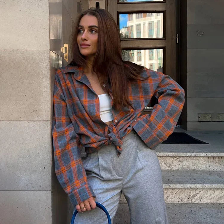 Chemise à carreaux en flanelle pour femme à manches longues avec boutons et poches