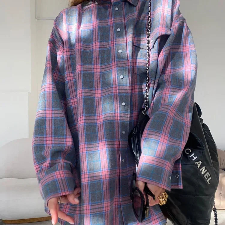 Chemise à carreaux en flanelle pour femme à manches longues avec boutons et poches