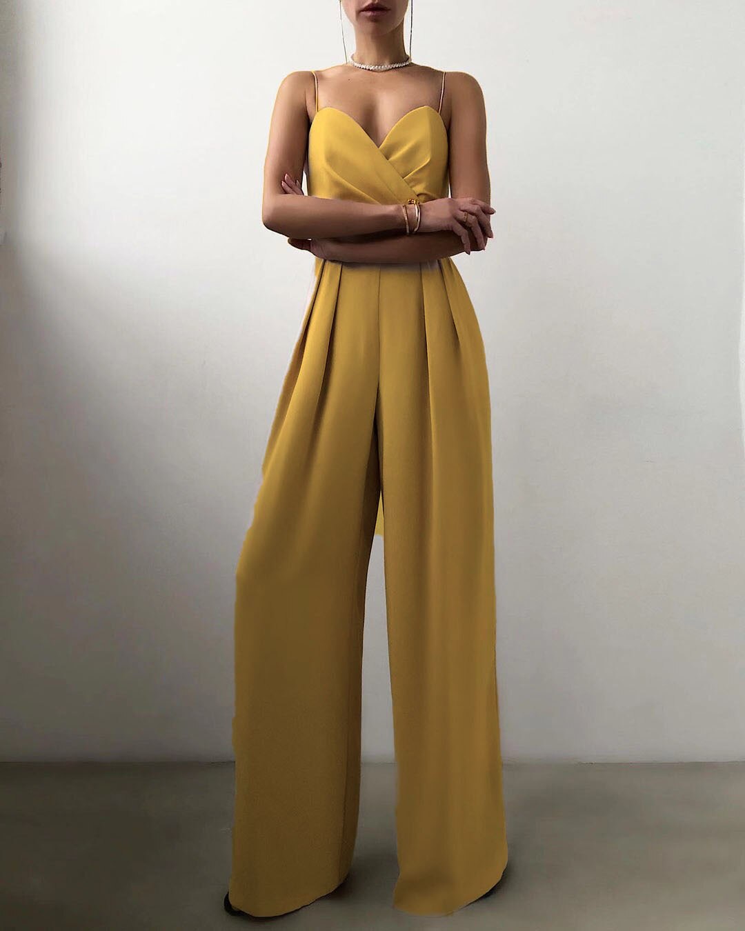 Mono Largo de Poliéster con Cuello en V y Pantalón de Pata Ancha para Mujer