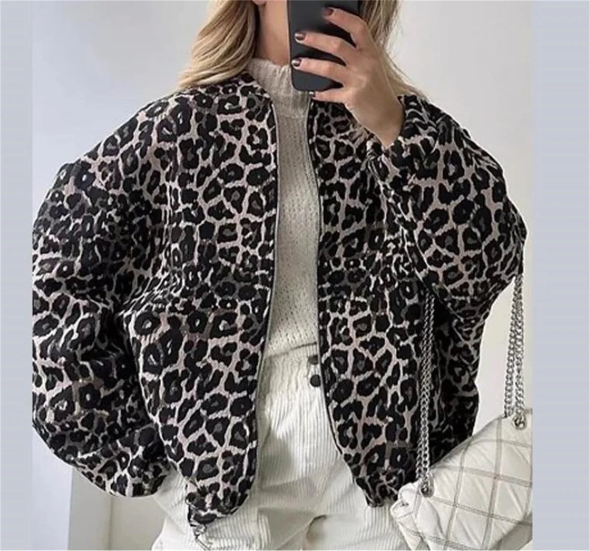 Chaqueta Bomber para Mujer con Estampado de Leopardo y Cremallera Frontal