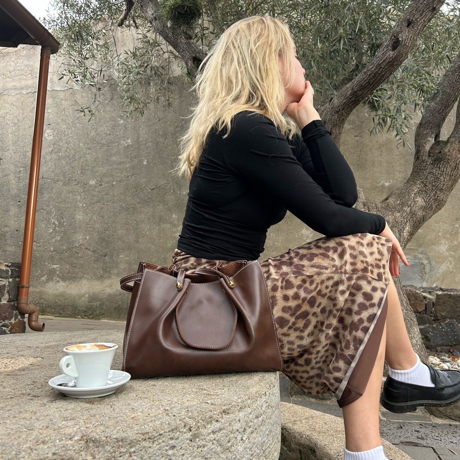 Mala Tote de Ombro em Couro Vegano com Fecho de Zíper para Mulher