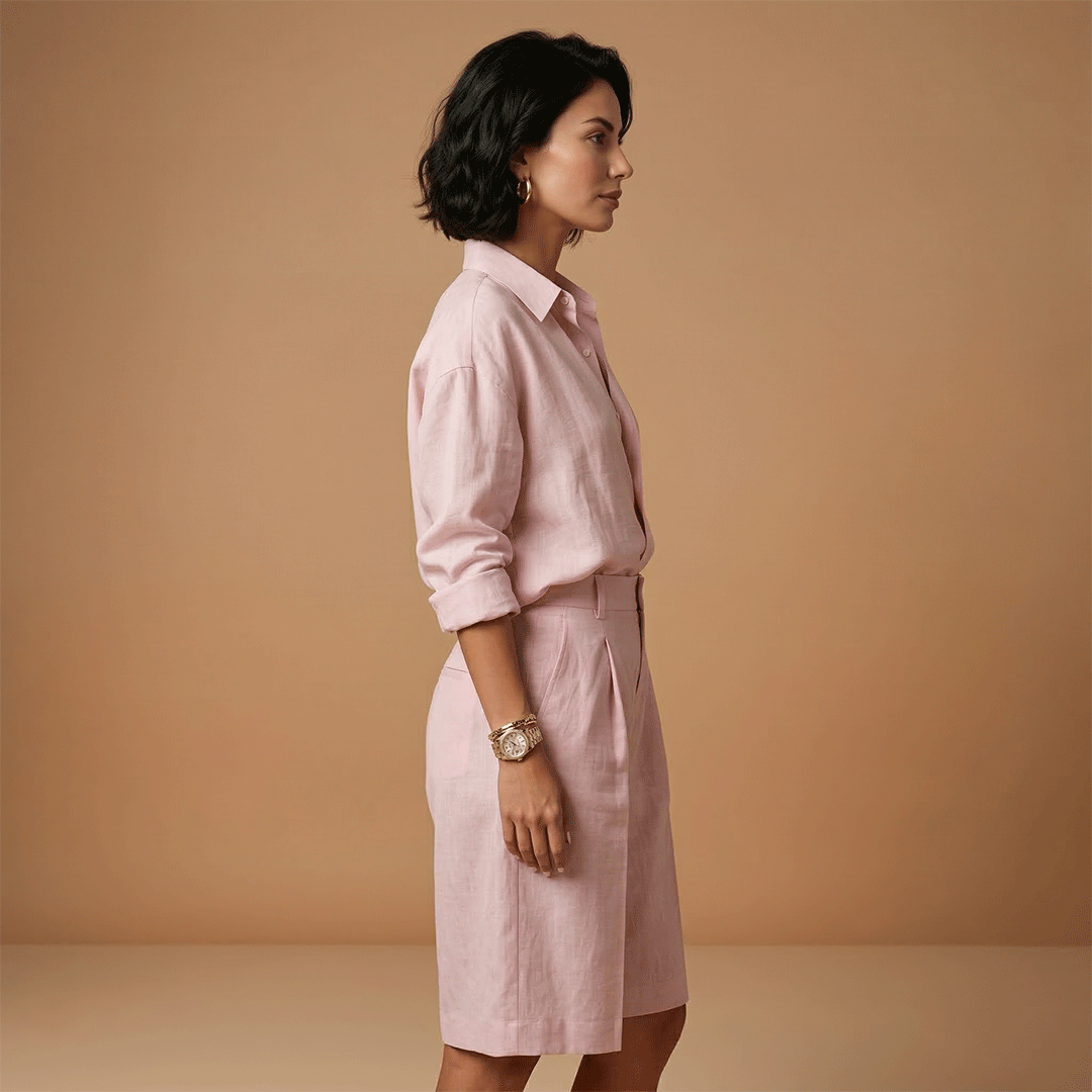 Conjunto de camisa y pantalón corto para mujer - dos piezas con pliegues | diario