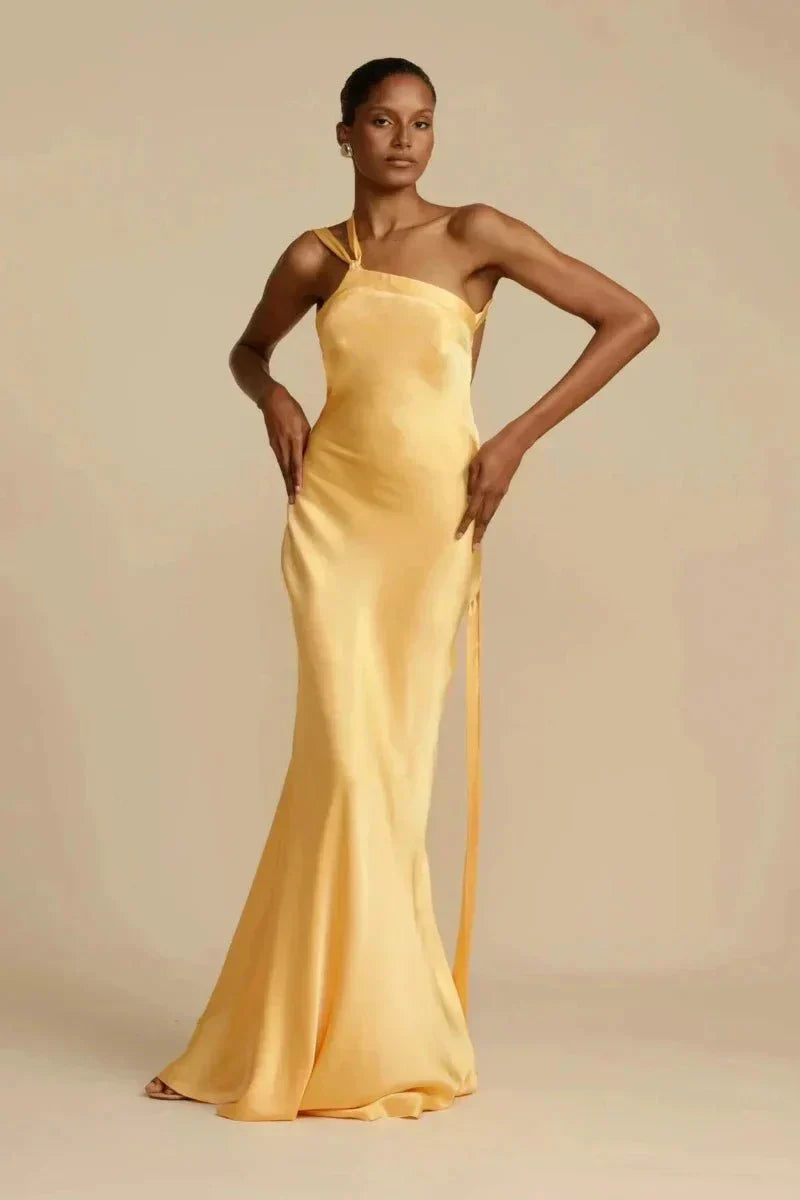 Vestido de Gala de Poliéster con Cuello Colgante y Diseño de un Solo Hombro