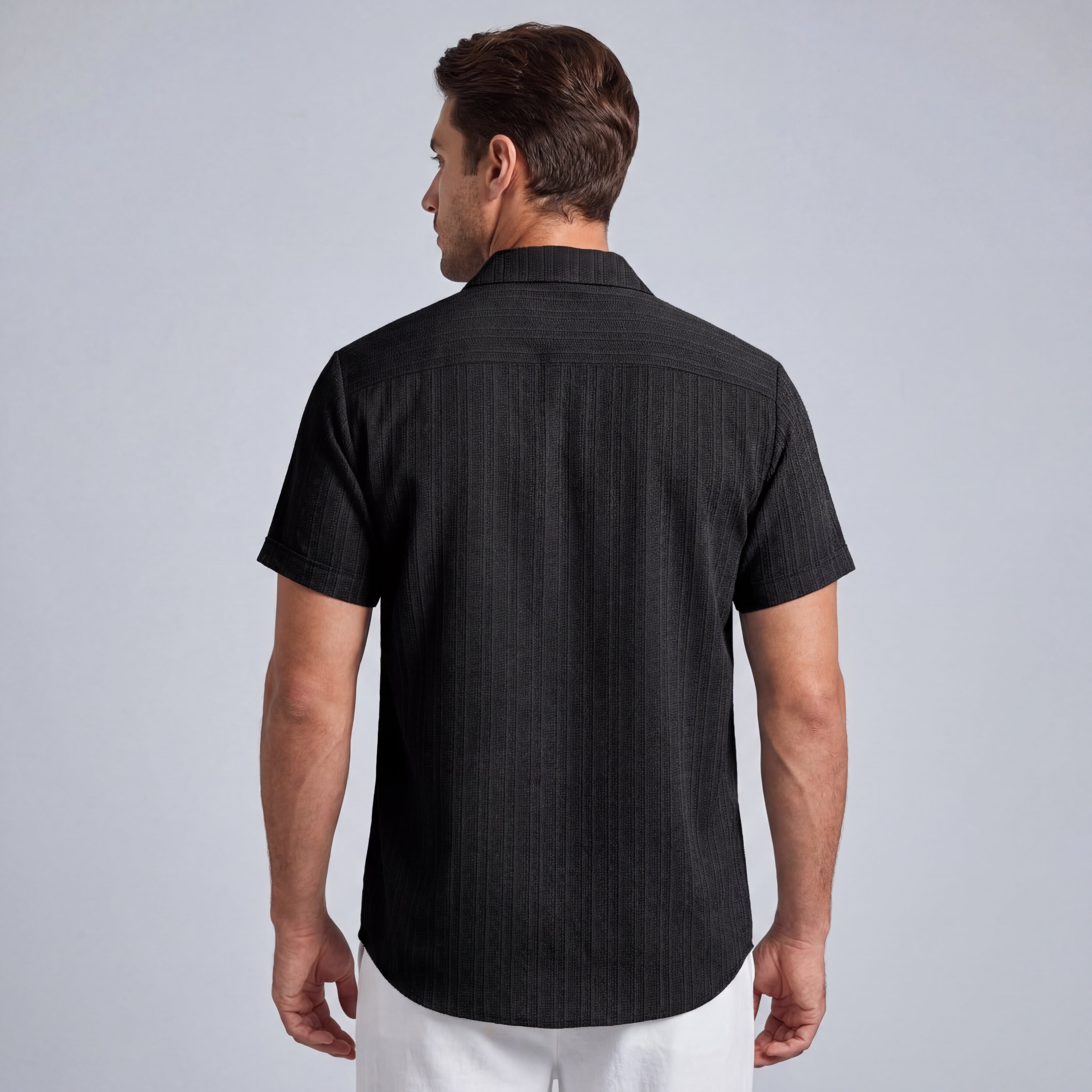 Camisa de Manga Corta para Hombre a Rayas Verticales con Cuello Clásico y Botones