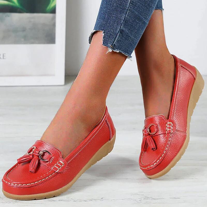 Mocassins en cuir pour femme - chaussures plates avec pompons - marche