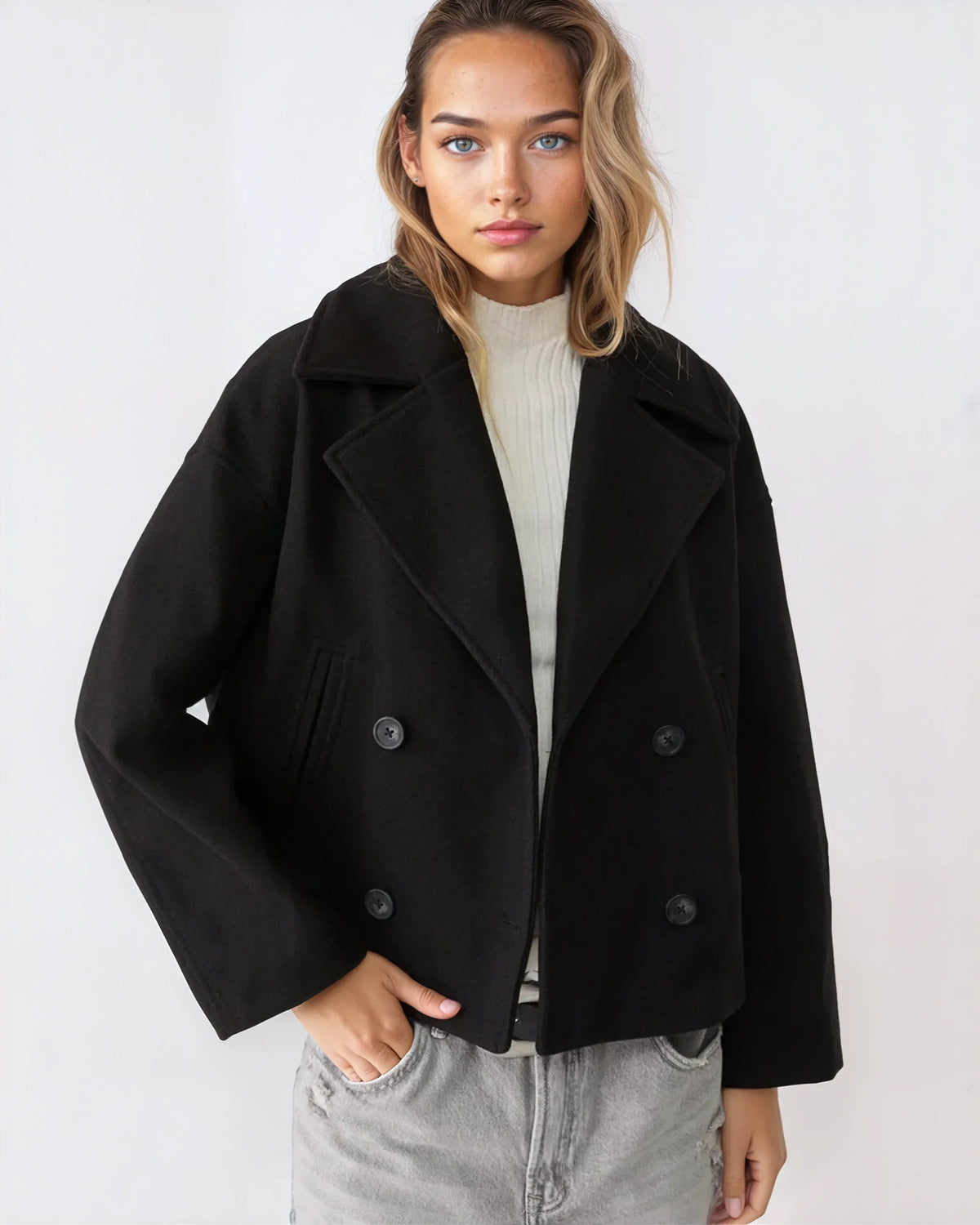 Trench court en laine pour femme avec fermeture croisée et larges revers