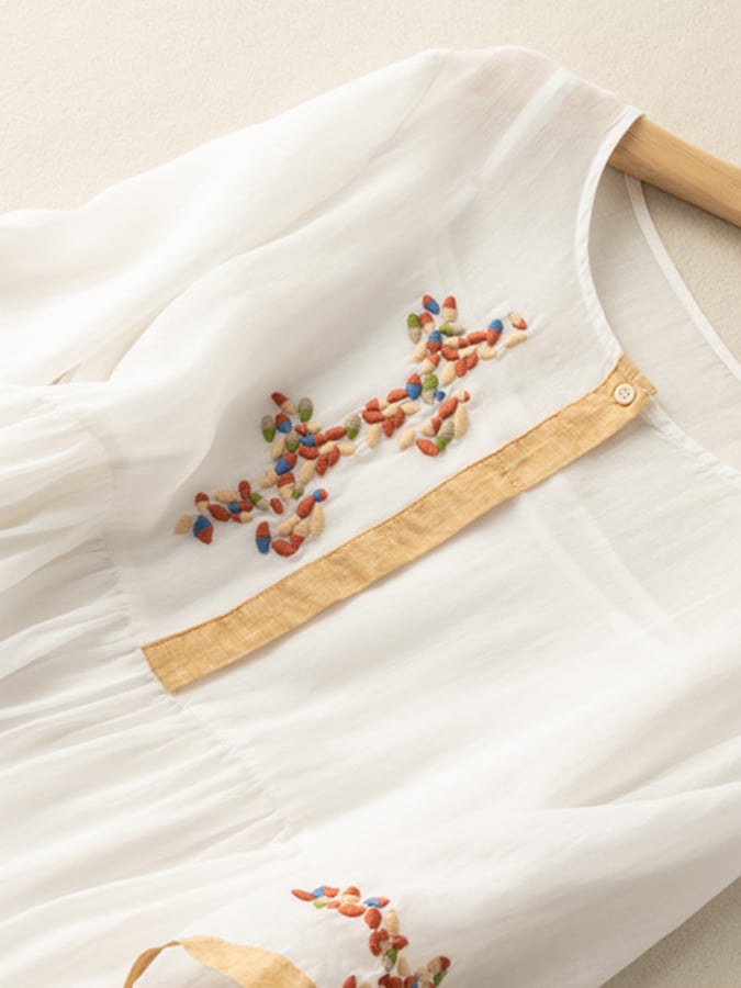 Vestido Midi de Algodón y Lino con Bordado Étnico y Manga Larga de Estilo Retro