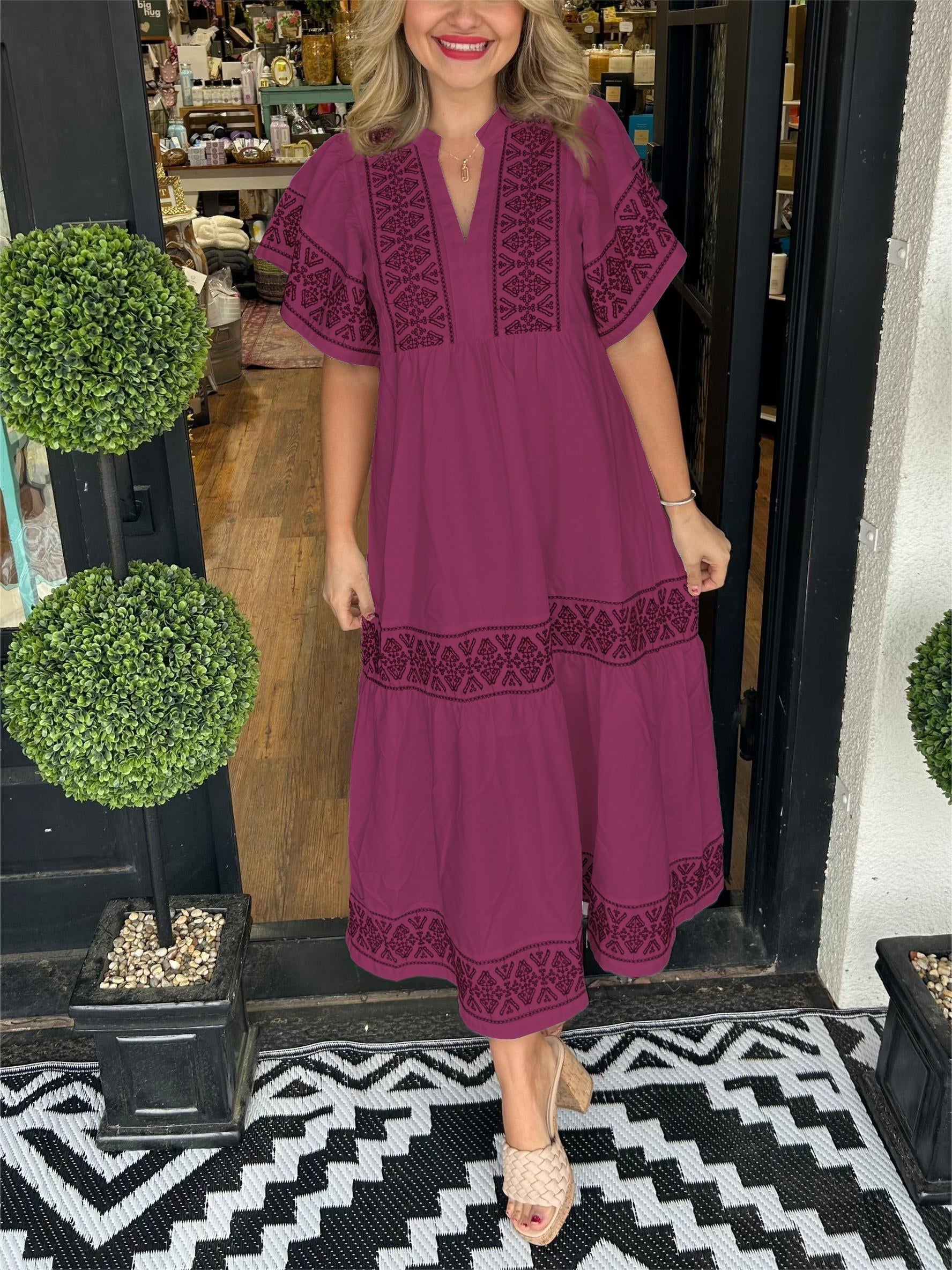 Vestido Longo Boho com Bordados e Decote em V para Mulher