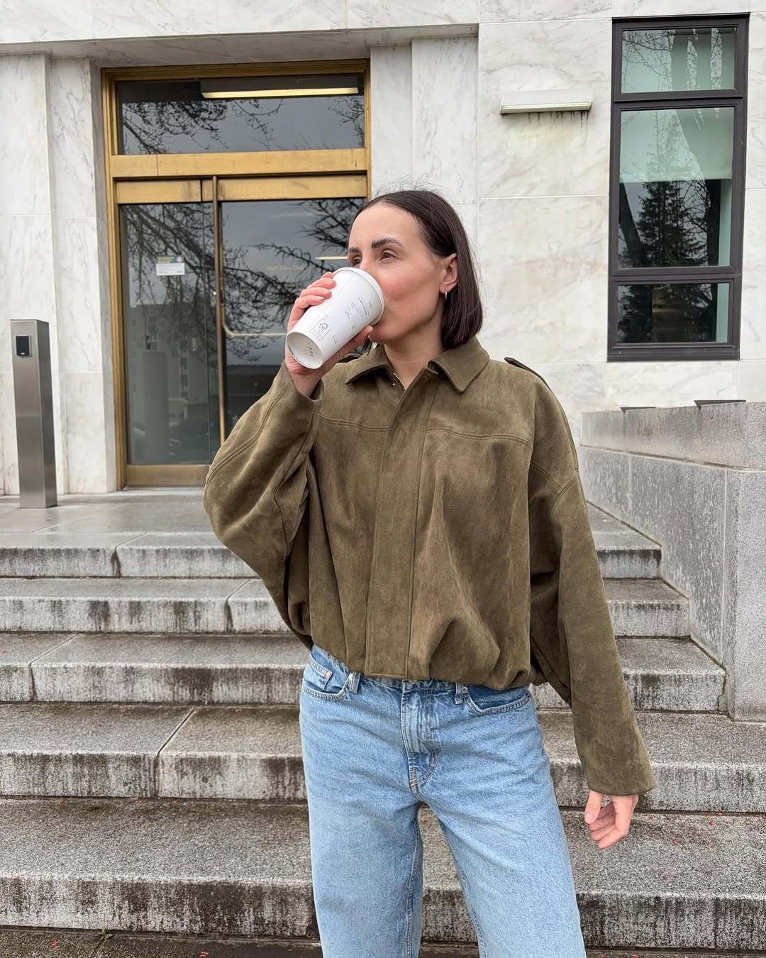 Chaqueta Bomber de Ante para Mujer Estilo Oversize con Cierre de Cremallera