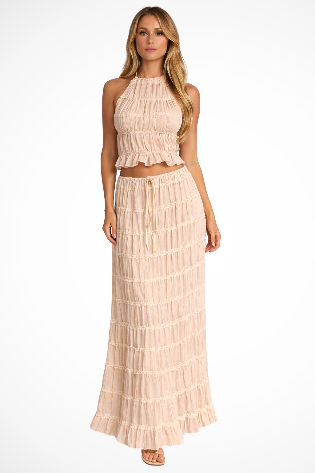 Conjunto de Duas Peças para Mulher com Top Halter Franziado e Saia Longa Fluida