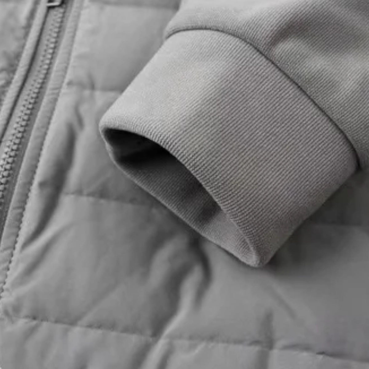 Chaqueta Acolchada de Hombre con Capucha Ajustable y Bolsillos Múltiples