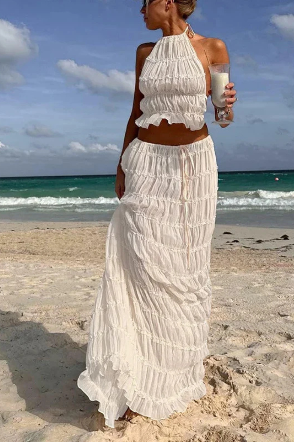 Conjunto de Dos Piezas para Mujer con Top Halter Fruncido y Falda Larga Fluida