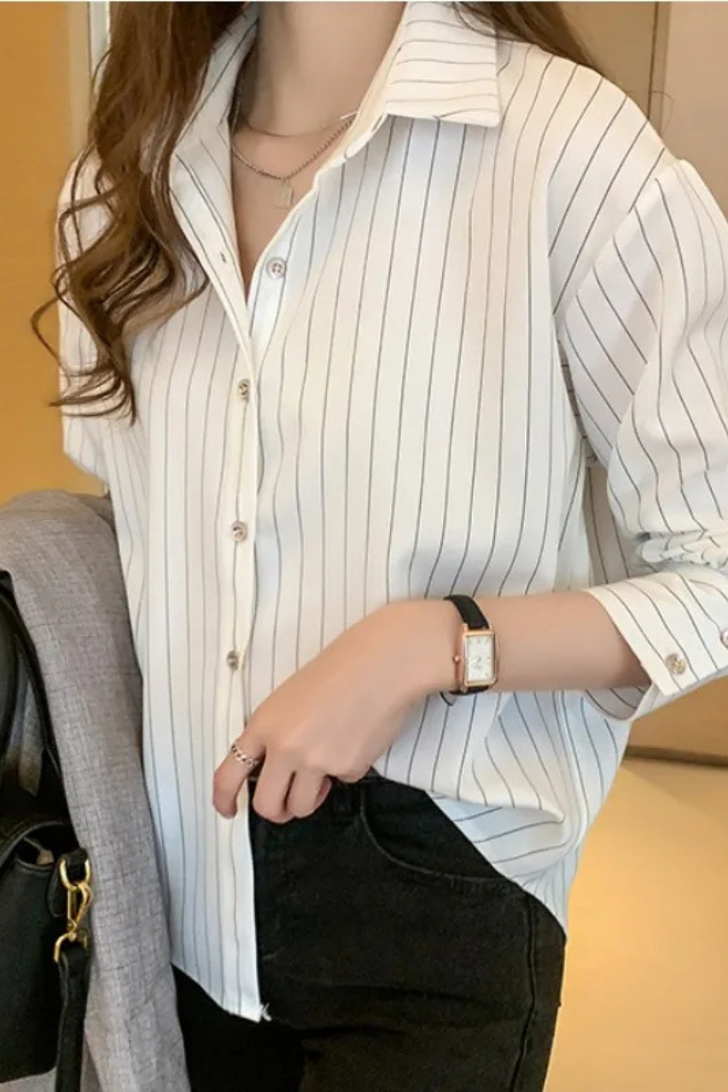 Camicia a Righe da Donna a Manica Lunga con Colletto a Risvolto e Bottoni
