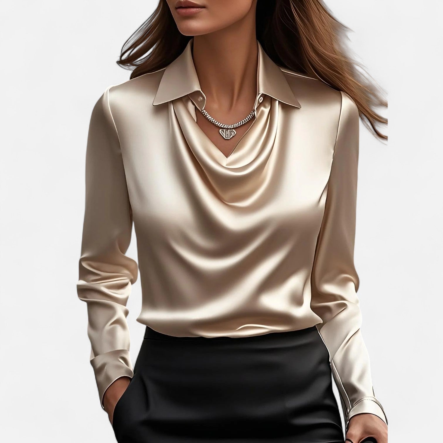 Blusa de satén con escote drapeado para mujer — oficina y eventos