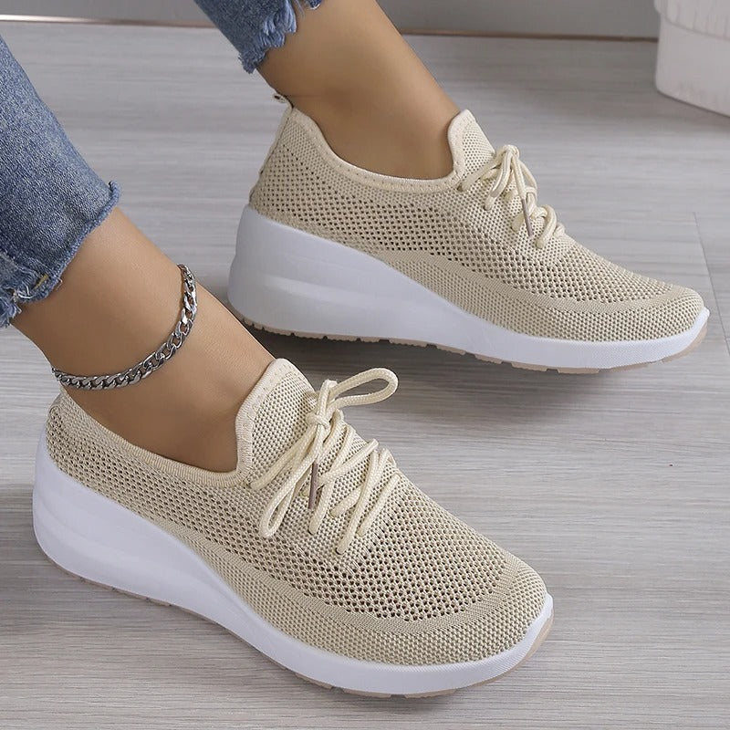 Zapatillas de malla para mujer — Deportivas con plataforma y cuña casual