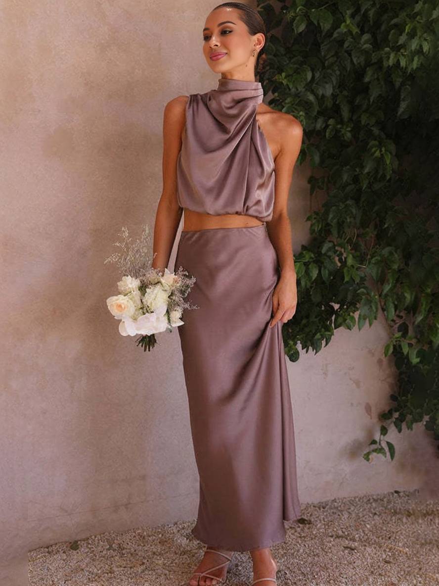 Conjunto de Dos Piezas para Mujer con Top Halter de Satén y Falda Maxi Skirt