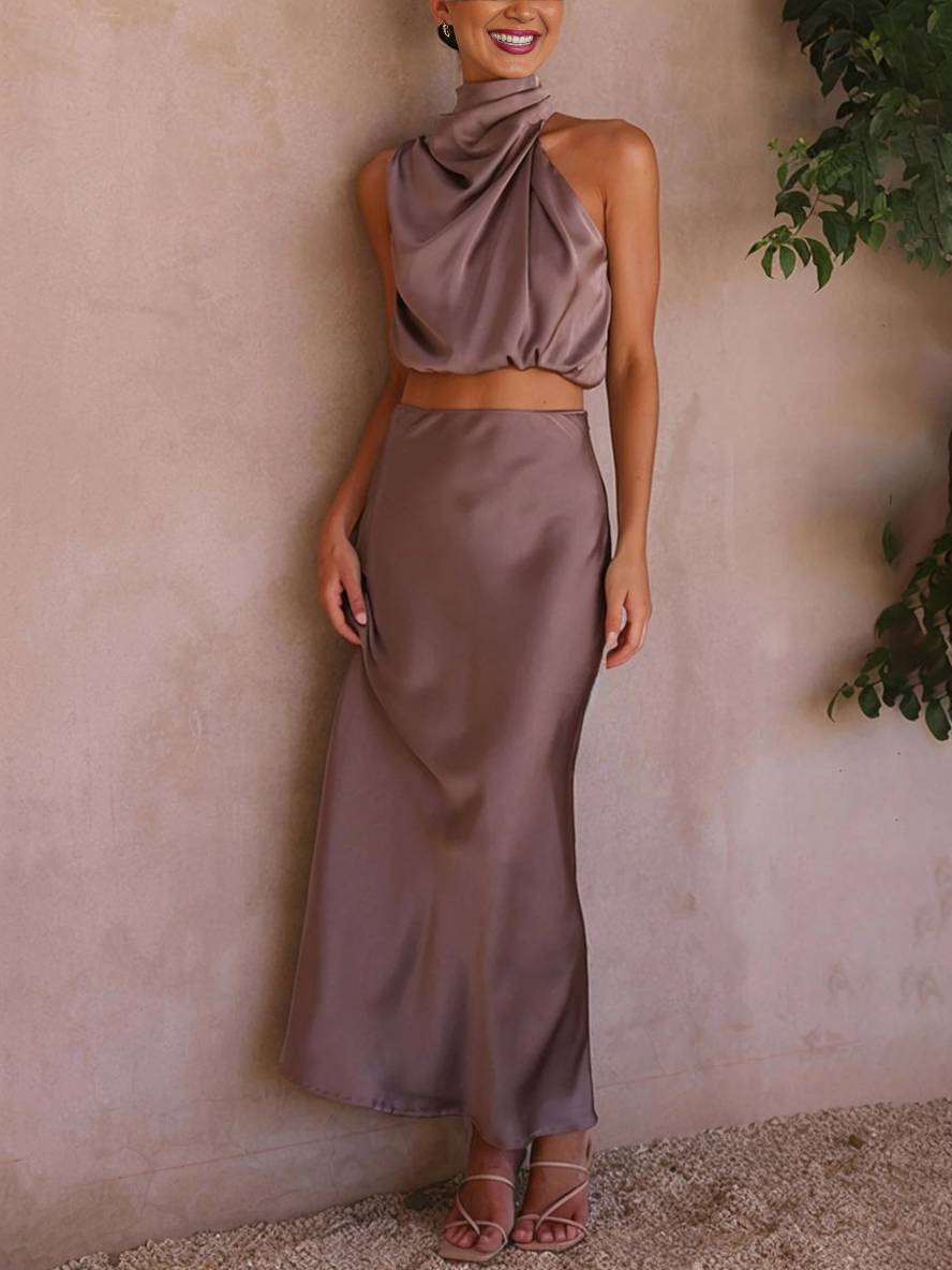 Conjunto de Dos Piezas para Mujer con Top Halter de Satén y Falda Maxi Skirt