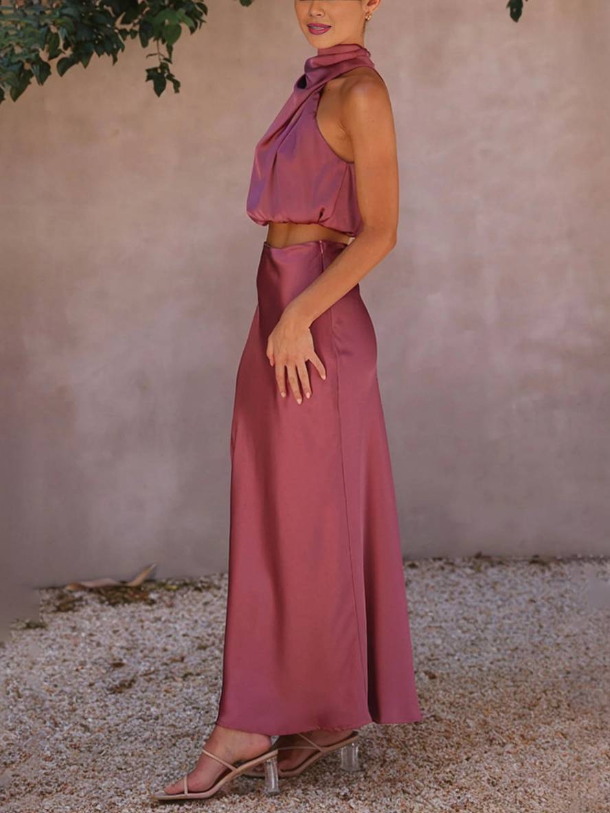Conjunto de Dos Piezas para Mujer con Top Halter de Satén y Falda Maxi Skirt