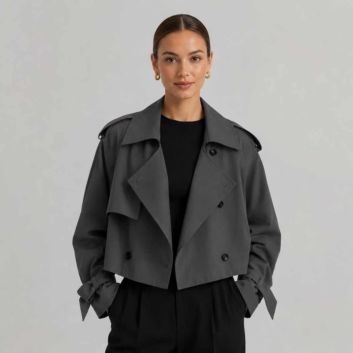 Trench Corto para Mujer con Cierre Cruzado y Solapas Anchas de Corte Oversize