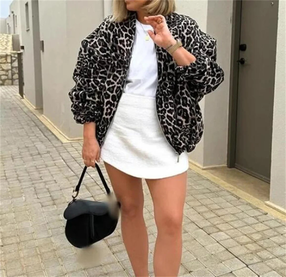 Chaqueta Bomber para Mujer con Estampado de Leopardo y Cremallera Frontal