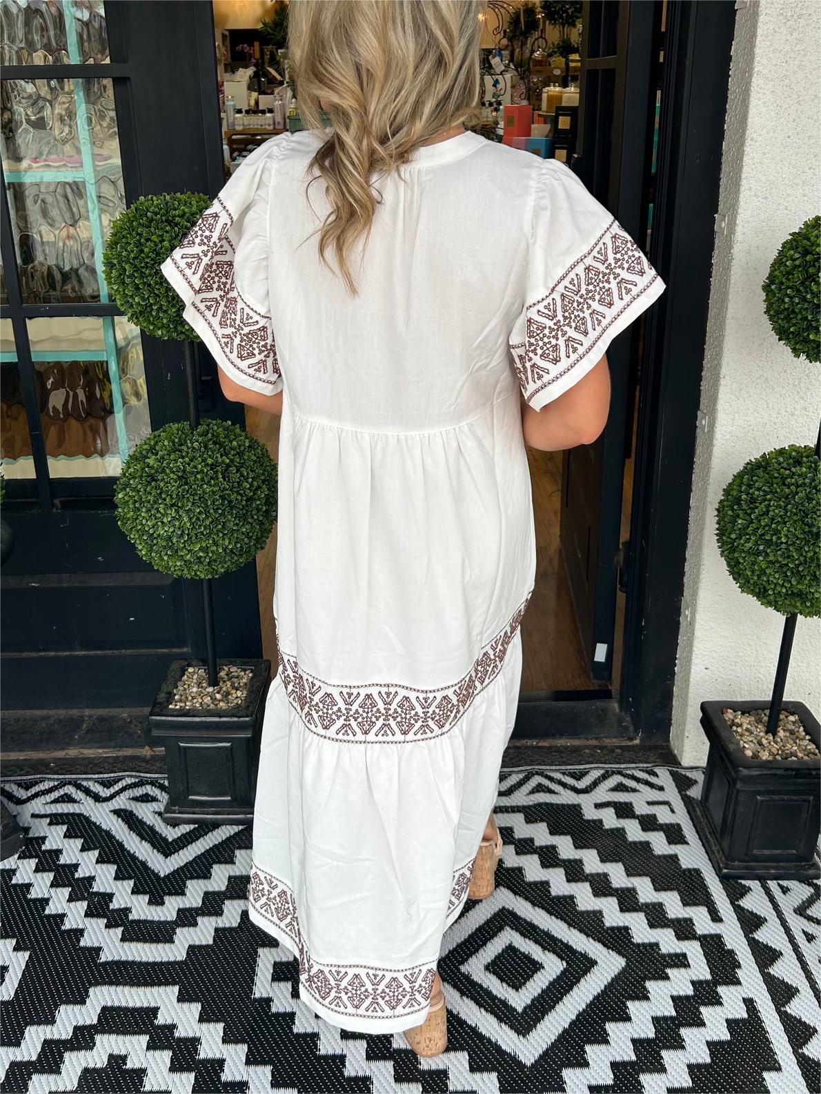 Vestido Longo Boho com Bordados e Decote em V para Mulher
