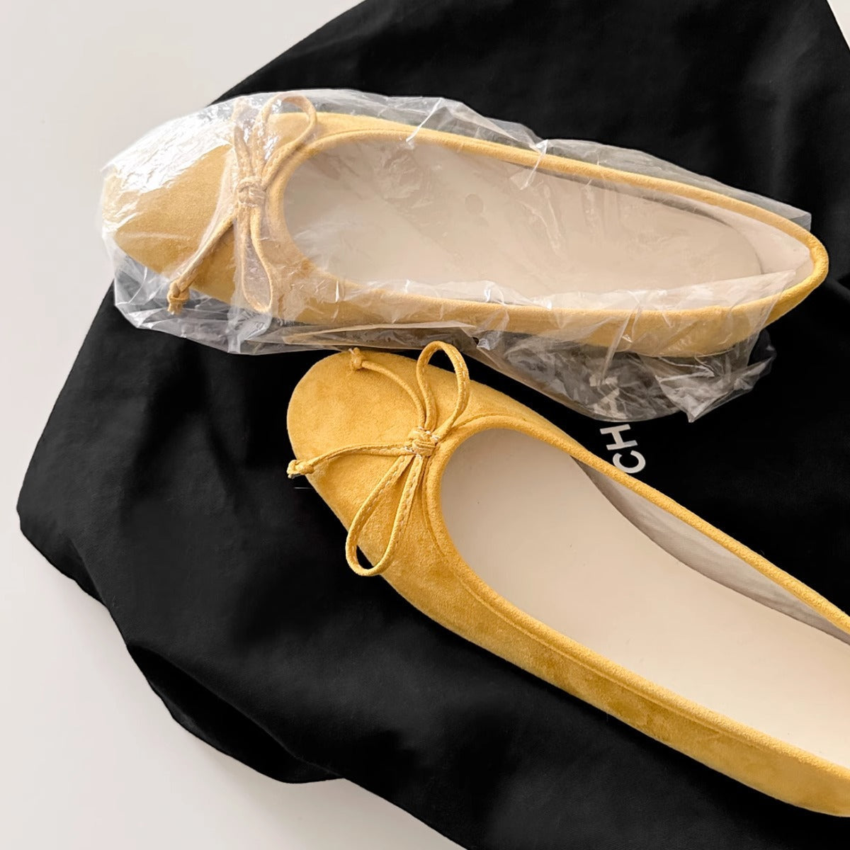 Bailarinas de Ante para Mujer con Detalle de Lazo y Suela Flexible