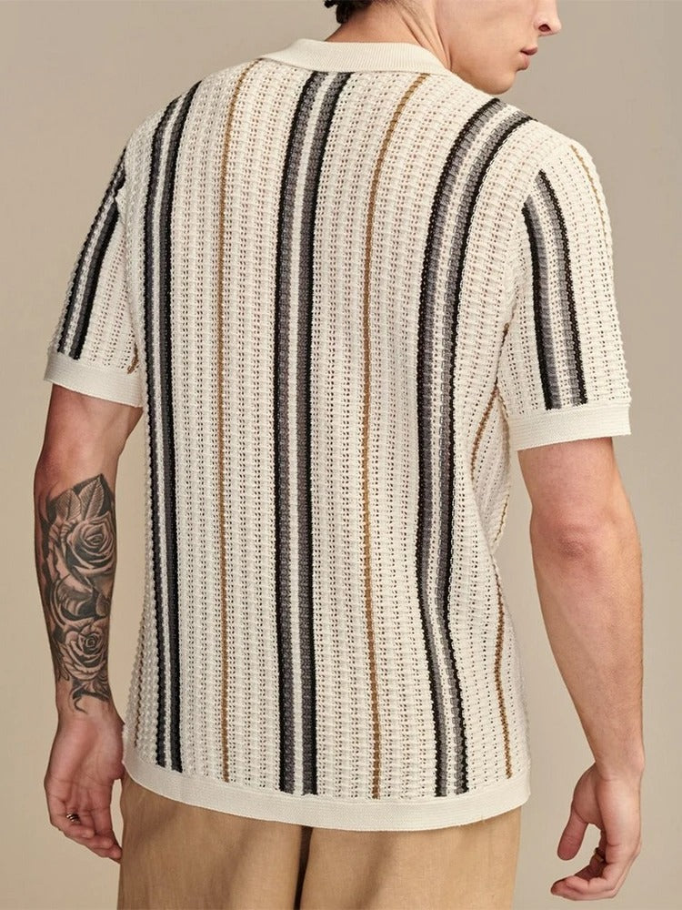 Polo de punto calado para hombre con rayas y botones — vacaciones