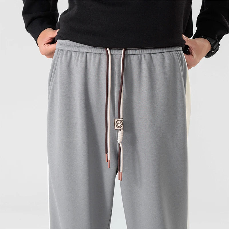 Pantalón de Chándal Relajado con Cordón Ajustable y Bolsillos Laterales Profundos