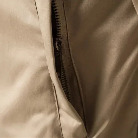 Chaqueta Bomber para Hombre de Poliéster con Corte Slim Fit y Cierre de Cremallera