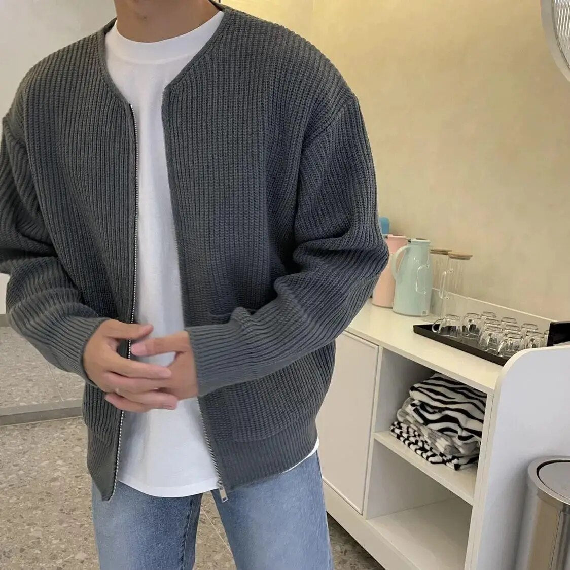 Cárdigan de Hombre con Cremallera y Corte Entallado para Uso Diario