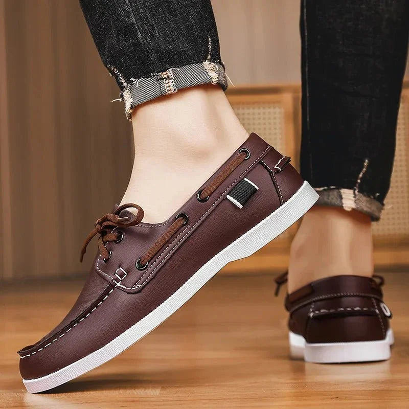 Mocassins de lona para homem estilo slip-on com sola de borracha e biqueira redonda