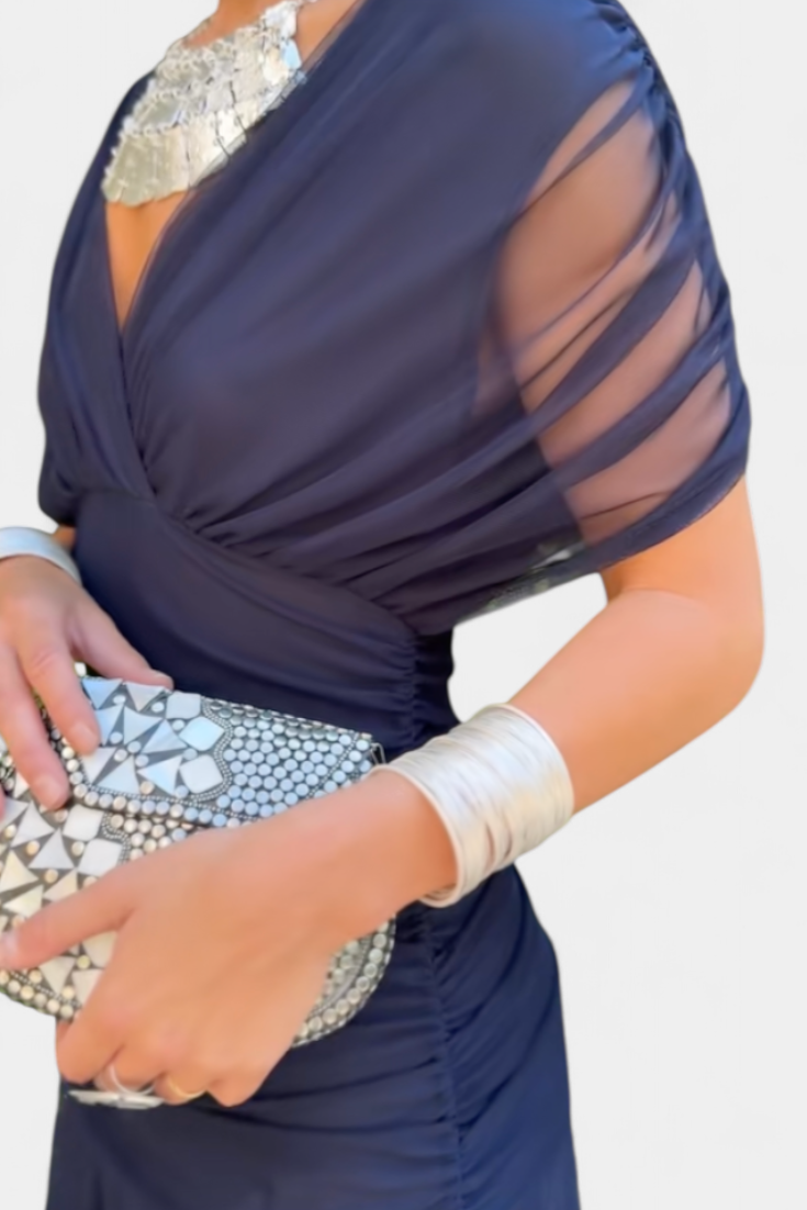 Vestido largo mujer — escote en V y cuerpo fruncido — boda