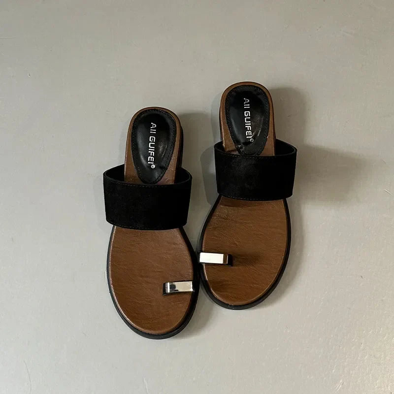 Sandales en daim pour femme avec détail anneau — quotidien