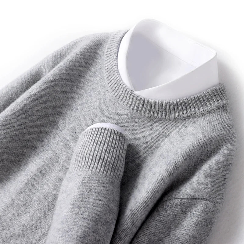 Jersey de Punto Fino para Hombre con Cuello Redondo y Ajuste Regular