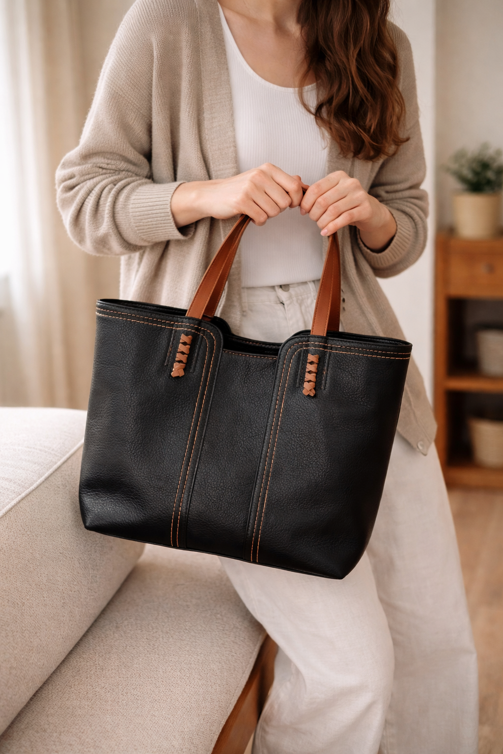 Geantă de damă tote shopper cu siluetă structurată