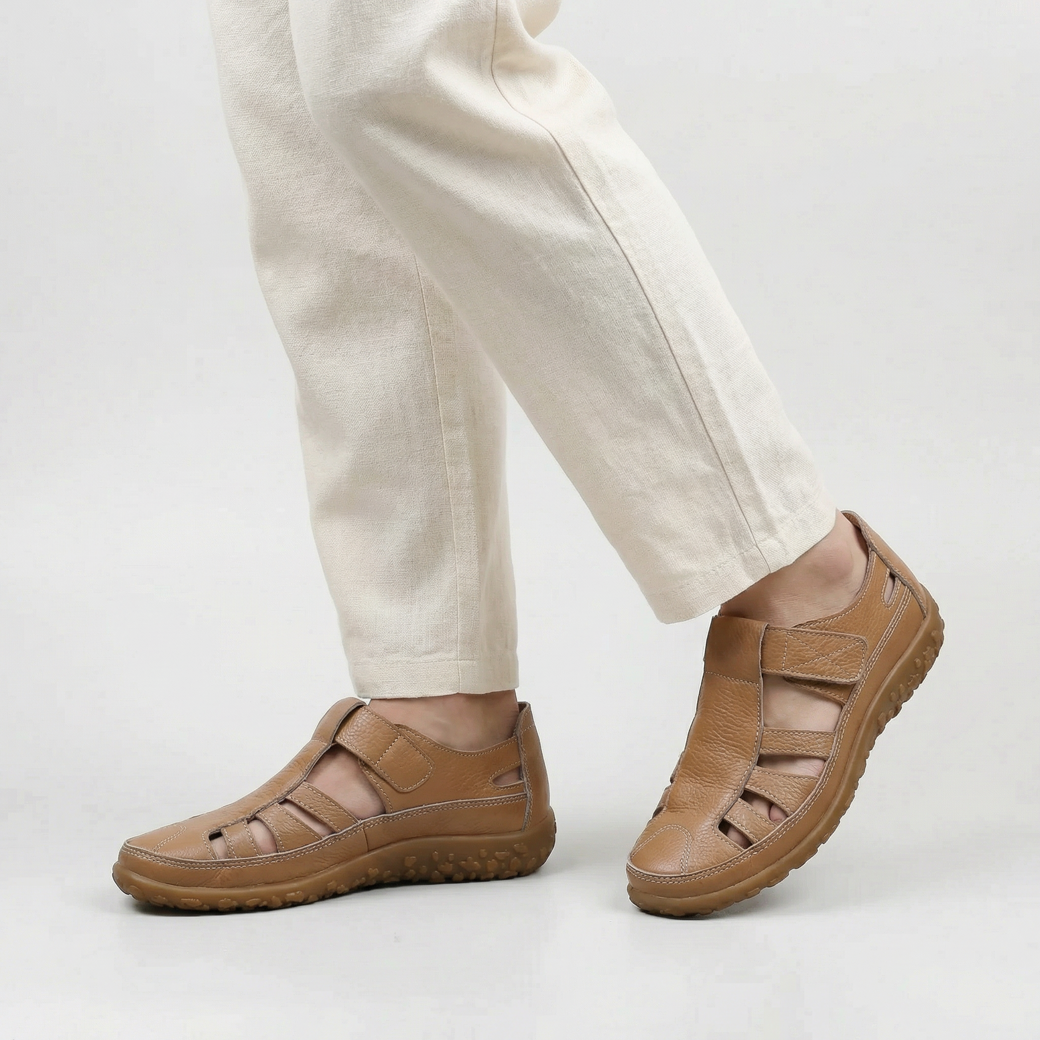 Sandálias Fechadas de Couro para Mulher, Sapatos de Passeio com Tira Ajustável
