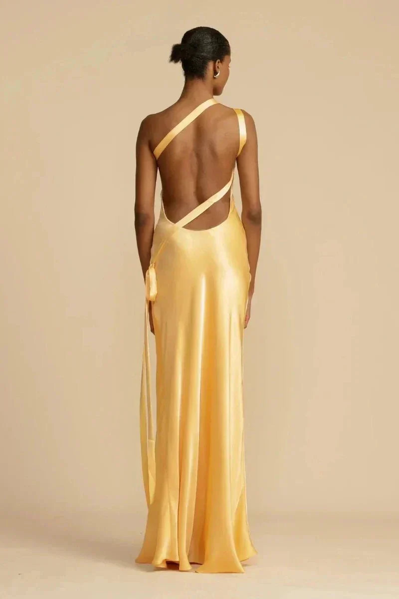 Vestido de Gala de Poliéster con Cuello Colgante y Diseño de un Solo Hombro