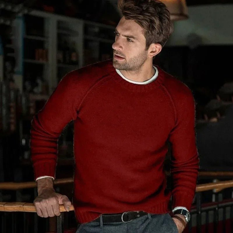 Suéter de Hombre con Cuello Redondo y Tejido Suave de Corte Moderno